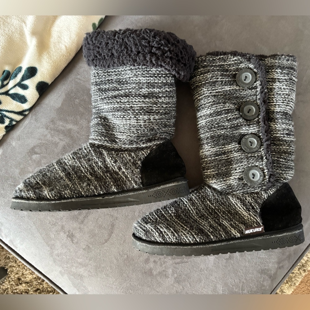 Muk Luks Black and Gray Women's Slippers